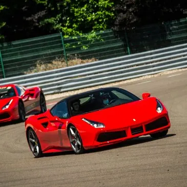 Stage Duo Ferrari Porsche - Circuit de l'Anneau du Rhin en région Alsace Stage Duo Ferrari Porsche - Circuit de l'Anneau du Rhin en région Alsace