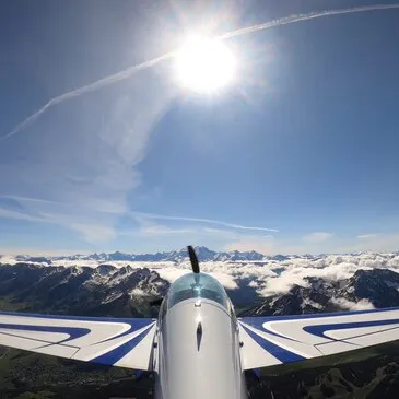 Baptême en avion de voltige proche Aéroport Annecy Mont-Blanc Baptême en avion de voltige proche Aéroport Annecy Mont-Blanc