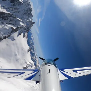 Baptême en Avion de Voltige à Annecy en région Rhône-Alpes Baptême en Avion de Voltige à Annecy en région Rhône-Alpes