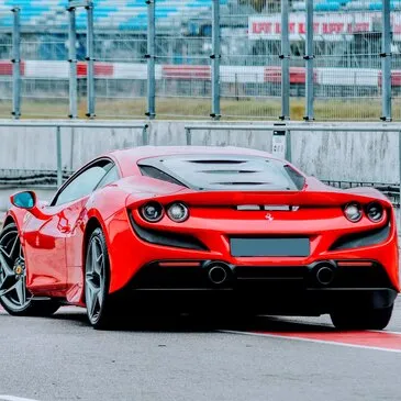 Baptême en Ferrari F8 Tributo - Circuit de Mettet