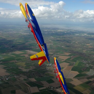 Vol avion de chasse proche Aéroport Orléans Loire Valley
