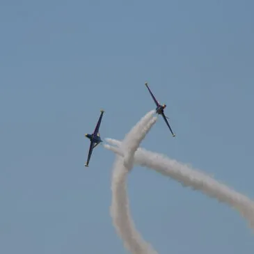 Vol en Avion de Chasse en Patrouille au Mont-Saint-Michel en région Bretagne Vol en Avion de Chasse en Patrouille au Mont-Saint-Michel en région Bretagne