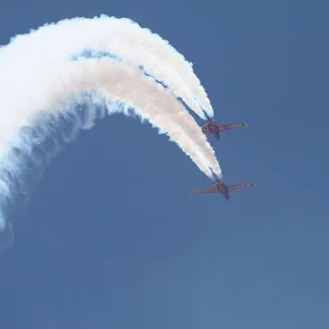 Vol en Avion de Chasse en Patrouille à Paris en région Ile-de-France Vol en Avion de Chasse en Patrouille à Paris en région Ile-de-France
