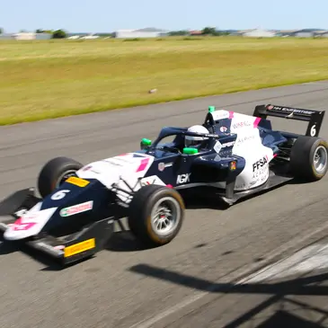 Stage en Formule 3 - Circuit du Val de Vienne Stage en Formule 3 - Circuit du Val de Vienne