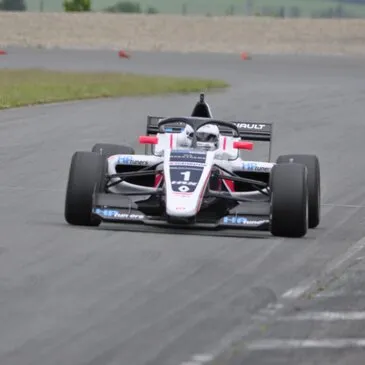 Stage de Pilotage en région Poitou-Charentes Stage de Pilotage en région Poitou-Charentes