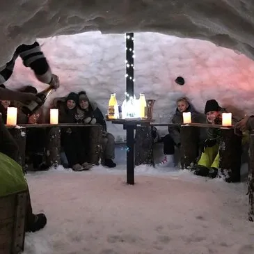 Soirée en Igloo avec Apéritif Dinatoire à Albiez-Montrond Soirée en Igloo avec Apéritif Dinatoire à Albiez-Montrond