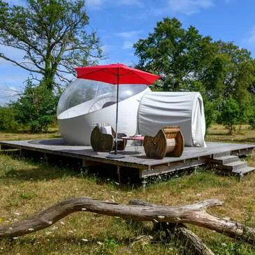 Nuit en Bulle près de Poitiers Nuit en Bulle près de Poitiers