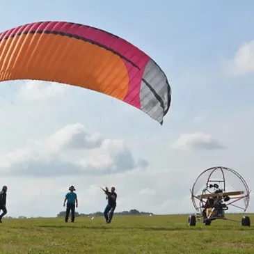 Baptême de l'air paramoteur en région Midi-Pyrénées Baptême de l'air paramoteur en région Midi-Pyrénées