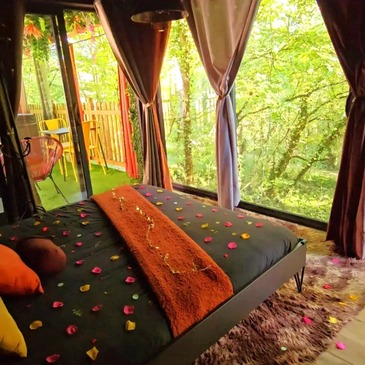 Nuit en Lodge avec Spa Privatif près de Chaumont Nuit en Lodge avec Spa Privatif près de Chaumont