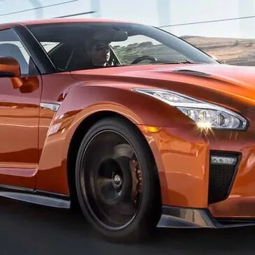 Stage de Pilotage en Nissan GTR - Circuit de Pont l'Évêque Stage de Pilotage en Nissan GTR - Circuit de Pont l'Évêque