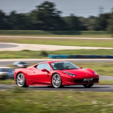Stage de pilotage Ferrari en région Auvergne Stage de pilotage Ferrari en région Auvergne