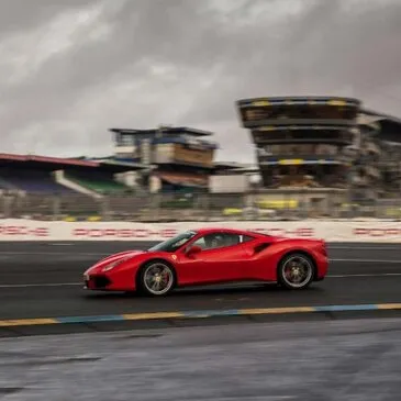 Stage de pilotage Ferrari, département Nièvre Stage de pilotage Ferrari, département Nièvre