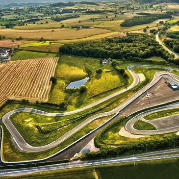 Saône et loire (71) Bourgogne - Stage de Pilotage Saône et loire (71) Bourgogne - Stage de Pilotage