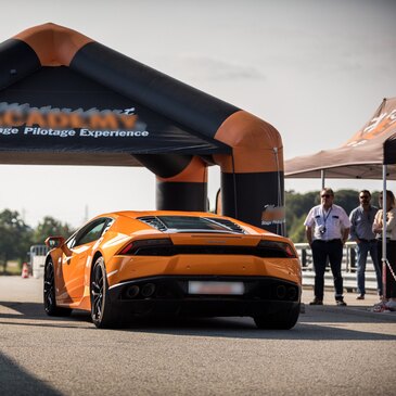 Stage de pilotage Lamborghini en région Pays-de-la-Loire