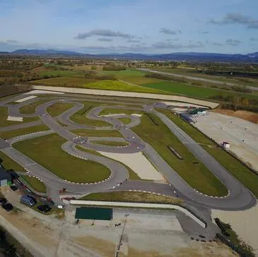 Circuit de Château Gaillard, Ain (01) - Stage de Pilotage Aston Martin Circuit de Château Gaillard, Ain (01) - Stage de Pilotage Aston Martin