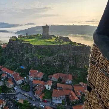 Baptême de l'air montgolfière en région Auvergne Baptême de l'air montgolfière en région Auvergne
