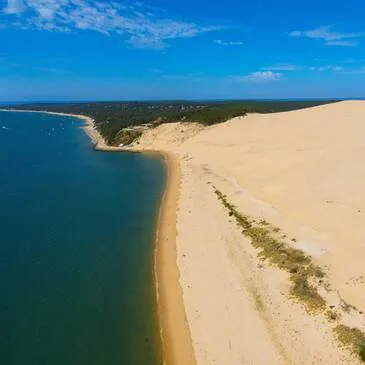 Week-end Survol du Bassin d'Arcachon en Hélicoptère en région Aquitaine Week-end Survol du Bassin d'Arcachon en Hélicoptère en région Aquitaine