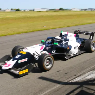 Stage en Formule 3 - Circuit de l&#39;Ouest Parisien à Dreux