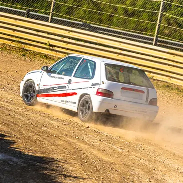 Stage de Rallycross en Saxo VTS - Circuit d’Orléans Sougy Stage de Rallycross en Saxo VTS - Circuit d’Orléans Sougy