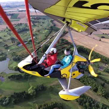 Baptême et Initiation au Pilotage d'ULM Pendulaire à Lille Baptême et Initiation au Pilotage d'ULM Pendulaire à Lille