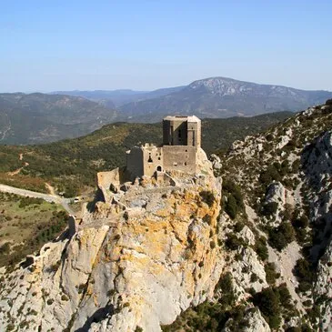 Baptême en Hélicoptère à Perpignan en région Languedoc-Roussillon Baptême en Hélicoptère à Perpignan en région Languedoc-Roussillon