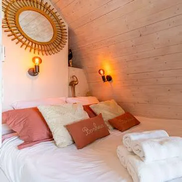 Réaux sur Trèfle, à 5 min de Jonzac, Charente maritime (17) - Weekend et Hébergement Insolite Réaux sur Trèfle, à 5 min de Jonzac, Charente maritime (17) - Weekend et Hébergement Insolite