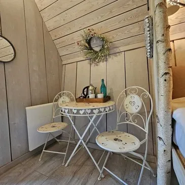 Essuiles, à 20min de Beauvais, Oise (60) - Weekend et Hébergement Insolite Essuiles, à 20min de Beauvais, Oise (60) - Weekend et Hébergement Insolite