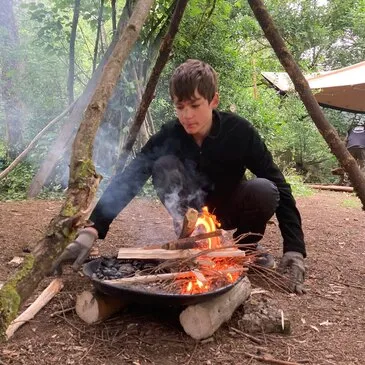Stage de Survie proche Viroinval, à 1h de Namur Stage de Survie proche Viroinval, à 1h de Namur
