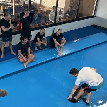 Surf et Sport de Glisse en région Rhône-Alpes Surf et Sport de Glisse en région Rhône-Alpes