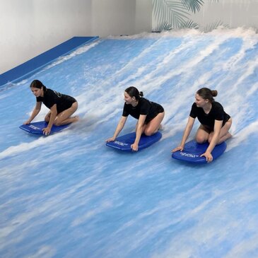 Initiation au Surf en Indoor près de Saint-Étienne en région Rhône-Alpes