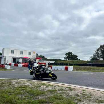 Baptême Moto sur Circuit proche Circuit de Clastres