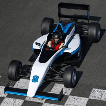 Circuit d'Issoire, Puy de dôme (63) - Stage de Pilotage Monoplace Circuit d'Issoire, Puy de dôme (63) - Stage de Pilotage Monoplace