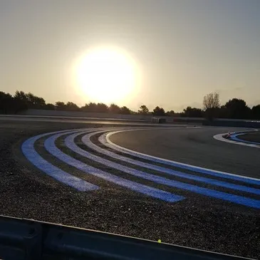 Stage de pilotage moto, département Var Stage de pilotage moto, département Var