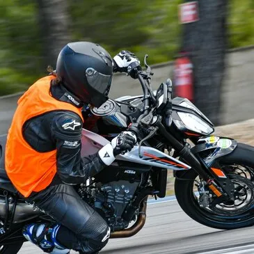 Réserver Stage de pilotage moto département Var Réserver Stage de pilotage moto département Var