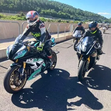 Stage Coaching avec votre Moto - Circuit de Lédenon Stage Coaching avec votre Moto - Circuit de Lédenon