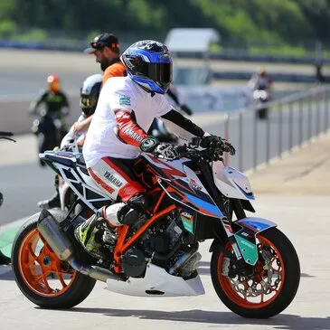 Stage de pilotage moto en région Languedoc-Roussillon Stage de pilotage moto en région Languedoc-Roussillon