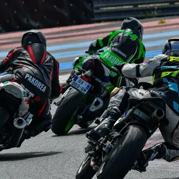 Offrir Stage de pilotage moto département Gard