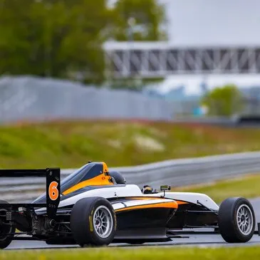 Réserver Stage de Pilotage Monoplace département Pyrénées atlantiques Réserver Stage de Pilotage Monoplace département Pyrénées atlantiques