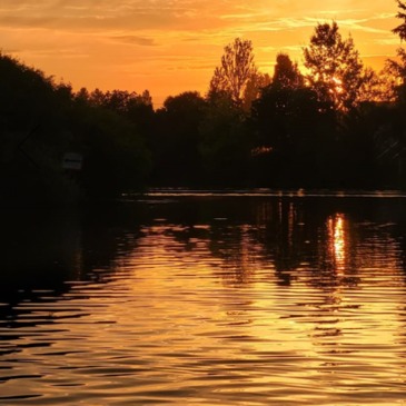 Nuit Insolite en House Boat près de Dijon en région Bourgogne