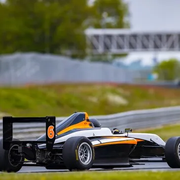 Réserver Stage de Pilotage Monoplace département Vienne Réserver Stage de Pilotage Monoplace département Vienne