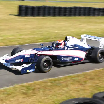 Réserver Stage de Pilotage Monoplace département Vienne Réserver Stage de Pilotage Monoplace département Vienne