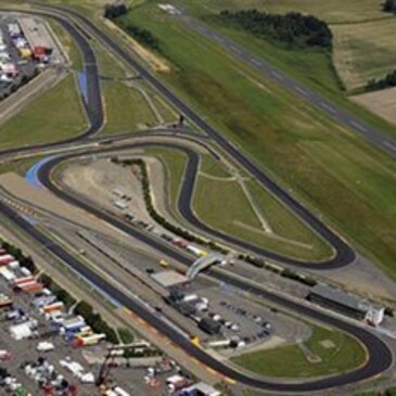 Circuit de Nogaro, Gers (32) - Stage de Pilotage Aston Martin