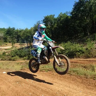 Initiation au Moto-Cross près de Rocamadour Initiation au Moto-Cross près de Rocamadour