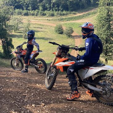 Initiation au Moto-Cross près de Rocamadour en région Midi-Pyrénées