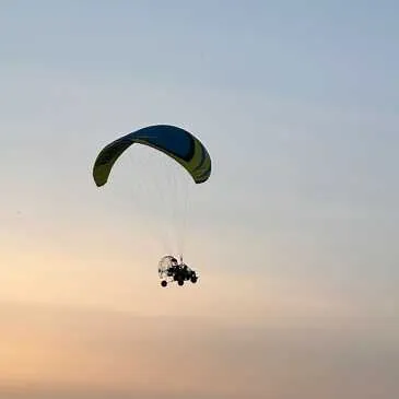 Baptême en Paramoteur près de Saint-Étienne Baptême en Paramoteur près de Saint-Étienne