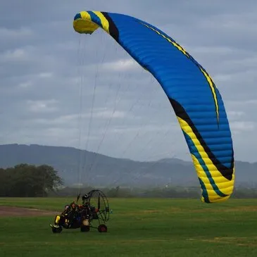 Baptême de l'air paramoteur en région Rhône-Alpes Baptême de l'air paramoteur en région Rhône-Alpes