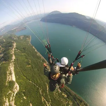 Baptême en Parapente près d&#39;Aix-les-bains - Survol Lac du Bourget