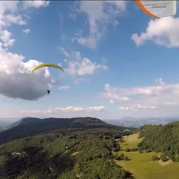 Baptême en Parapente près d&#39;Aix-les-bains - Survol Lac du Bourget en région Rhône-Alpes