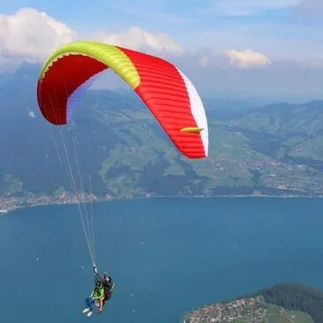 Baptême en parapente proche Millau Baptême en parapente proche Millau
