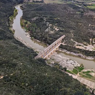 Baptême de l'air hélicoptère en région Languedoc-Roussillon Baptême de l'air hélicoptère en région Languedoc-Roussillon